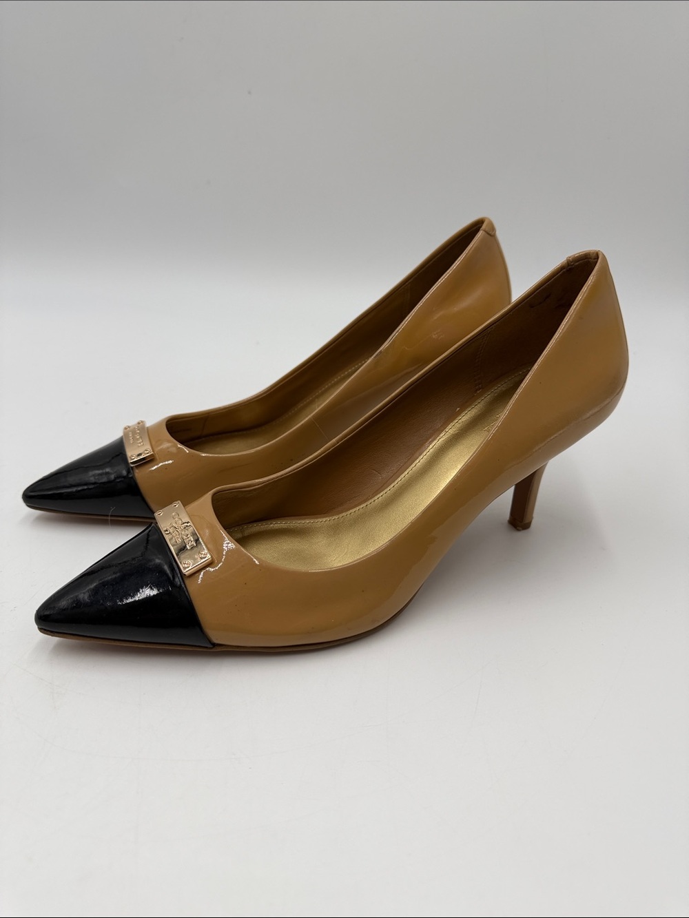 Coach Zan patent leather pumps Classic Tan and Black Pointed-Toe Pumps
